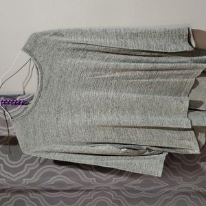 Gap gray quarter sleeve sweater with opening in back.